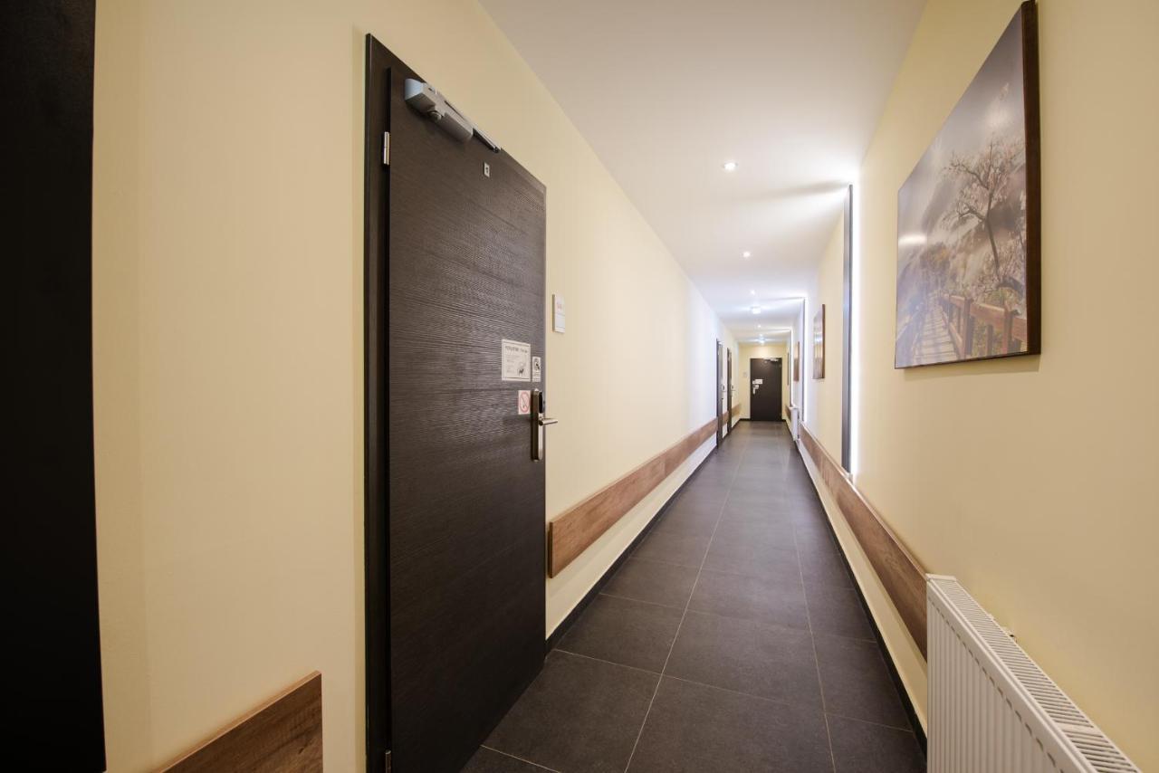 Apartments Danube Bratislava Exterior photo